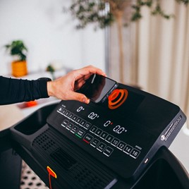 BIEŻNIA Z DWUKIERUNKOWĄ REGULACJĄ KĄTA HMS TERRUN